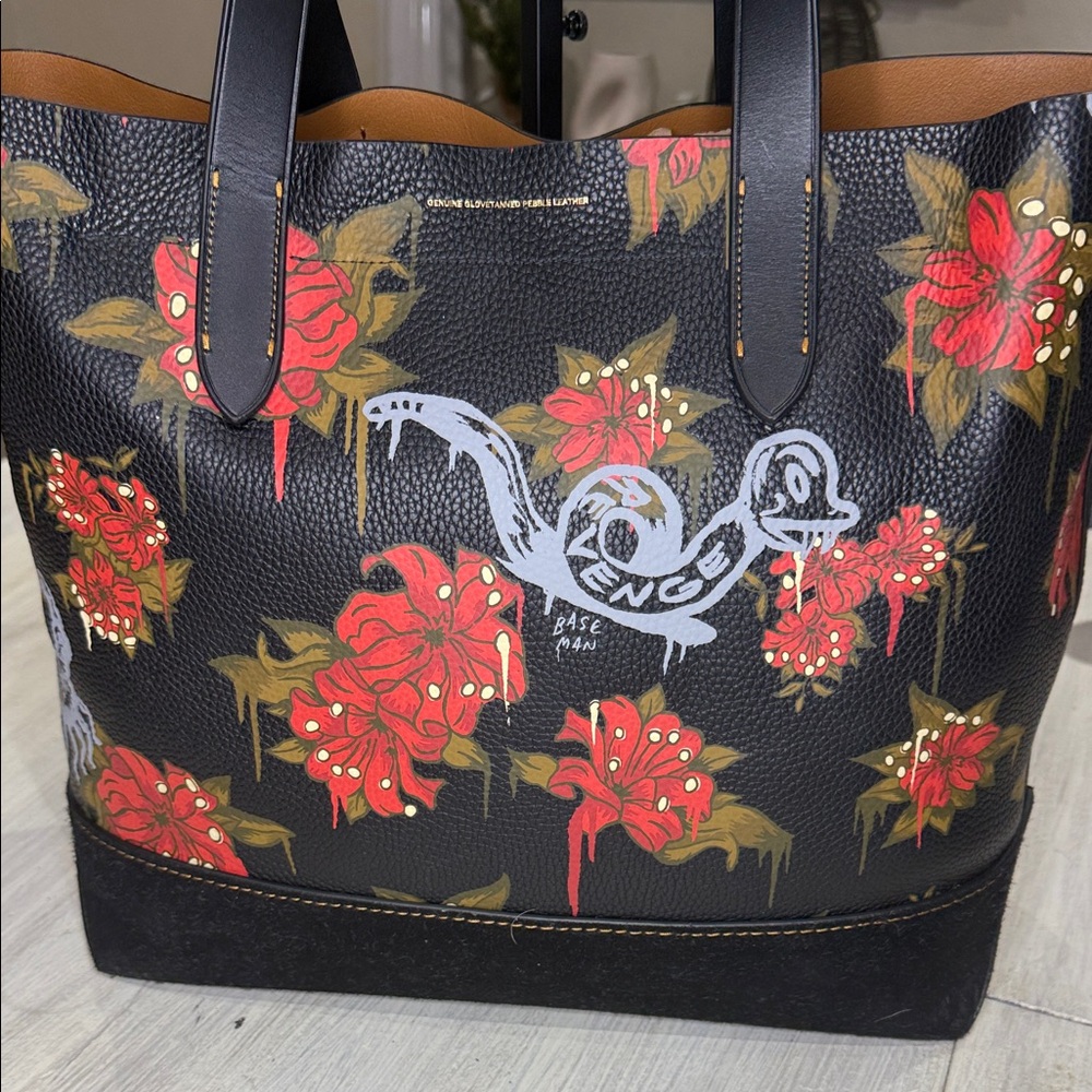 Coach Baseman Gotham Poison Lily Revenge Black and Red Floral Tote- With Dustbag - Picture 8 of 16